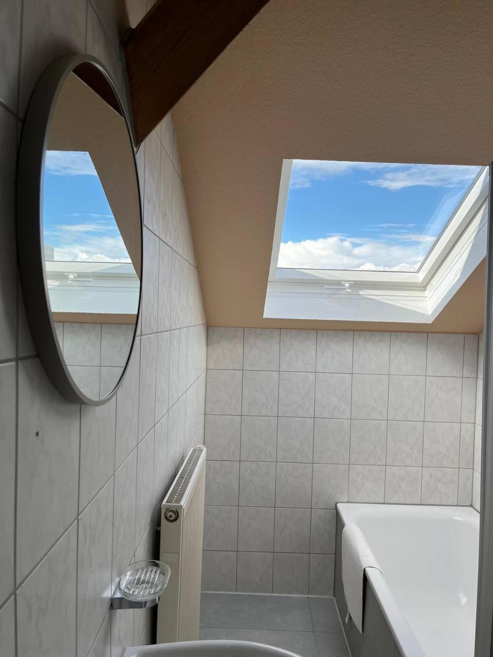 Schoene Dachgeschosswohnung Im Herzen Von Deidesheim Dış mekan fotoğraf
